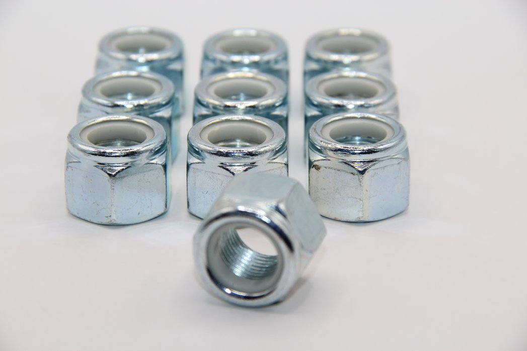 Гайка хвостовика редуктора М16х1.5 ВАЗ 2121, 2123 10 шт.