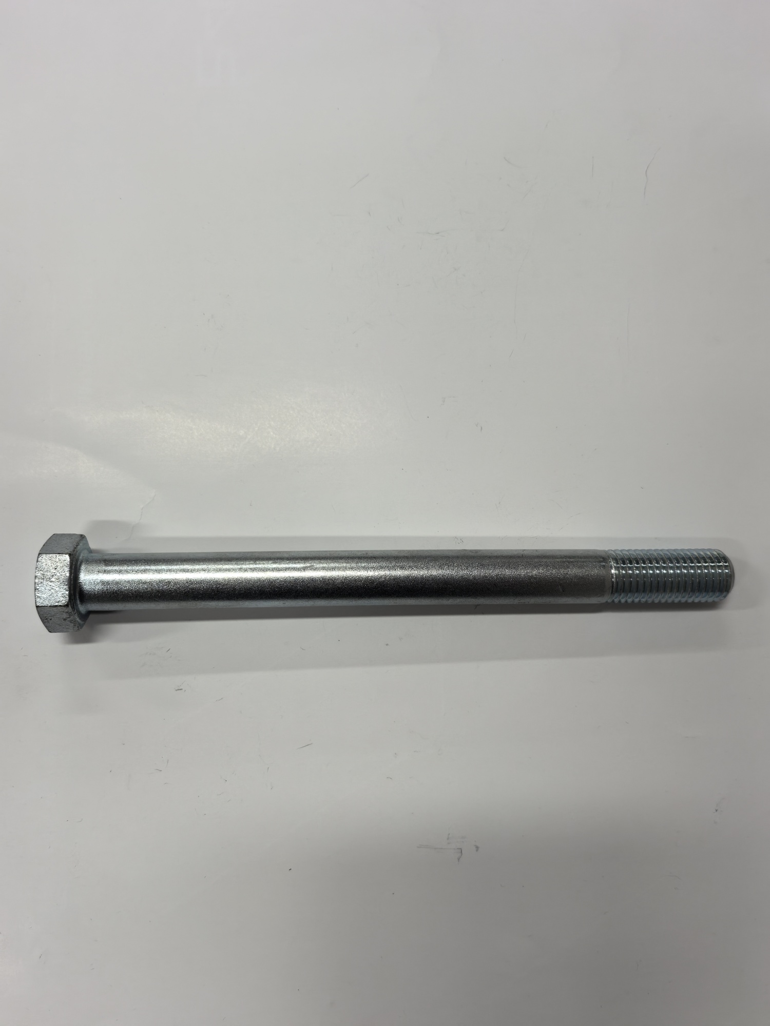 Болт М30х2х200 кл.пр. 8.8 цинк ГОСТ 7798 Болт М30х2х200 кл.пр. 8.8 цинк ГОСТ 7798